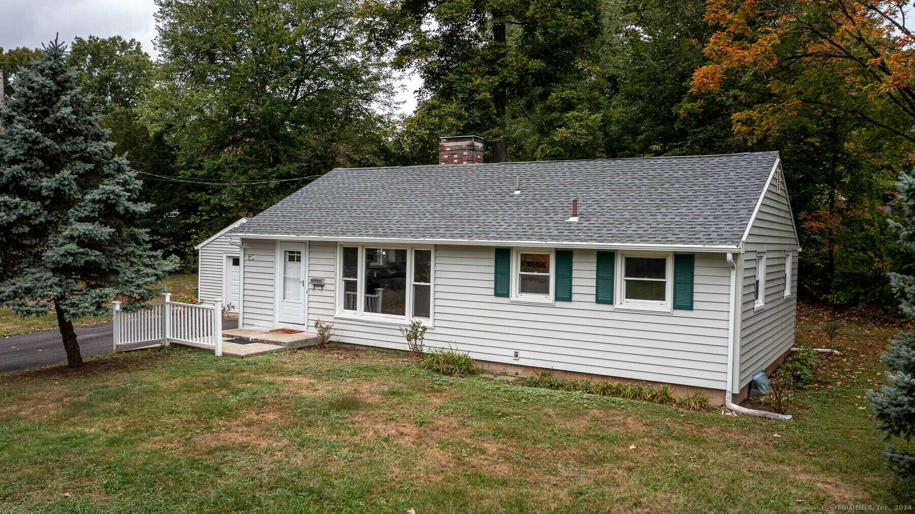 Property Photo:  80 Ellsworth Drive  CT 06002 