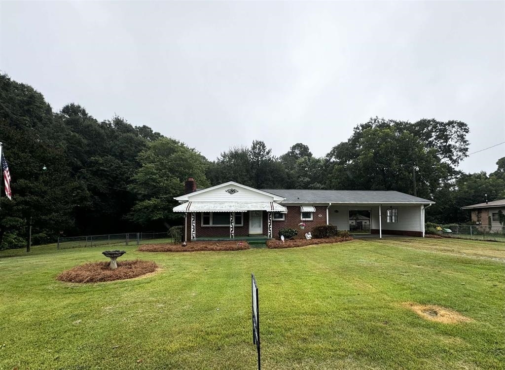 Property Photo:  201 Park Drive  SC 29353 