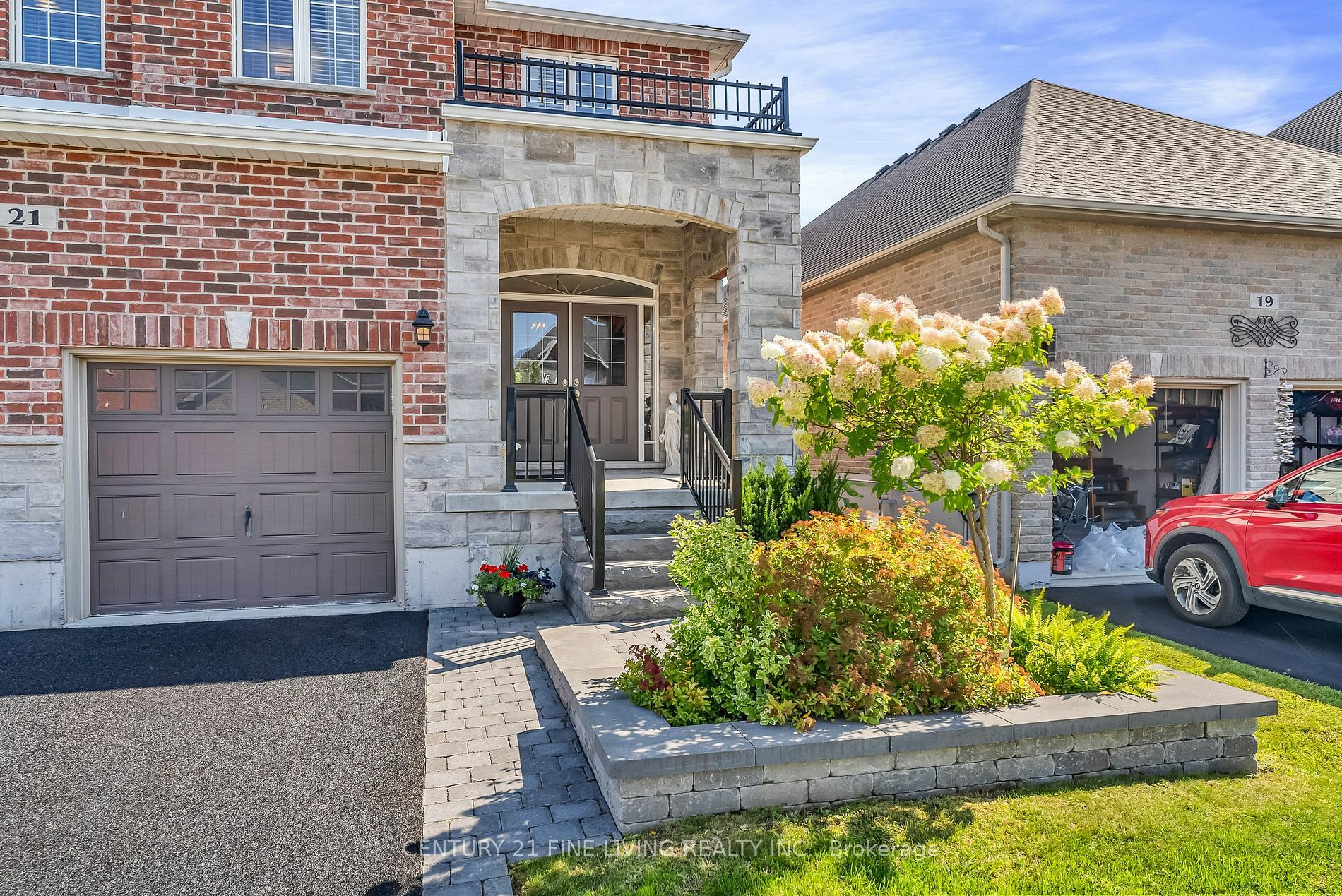 Property Photo:  21 Tim Jacobs Dr  ON L4P 0G5 