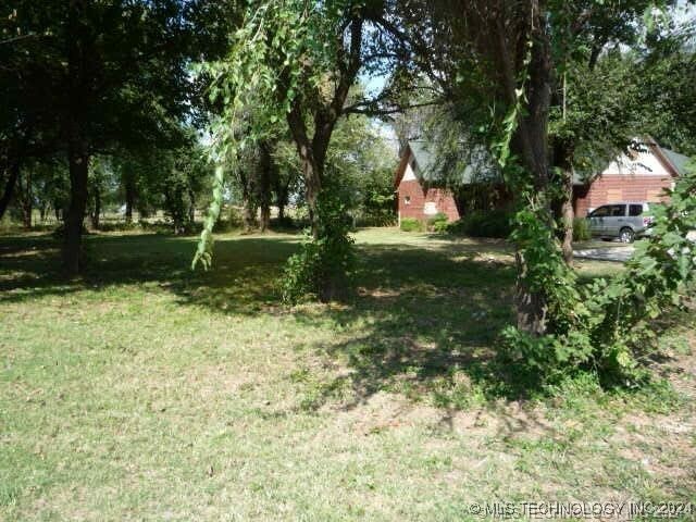 Property Photo:  13 E 106th Street  OK 74133 