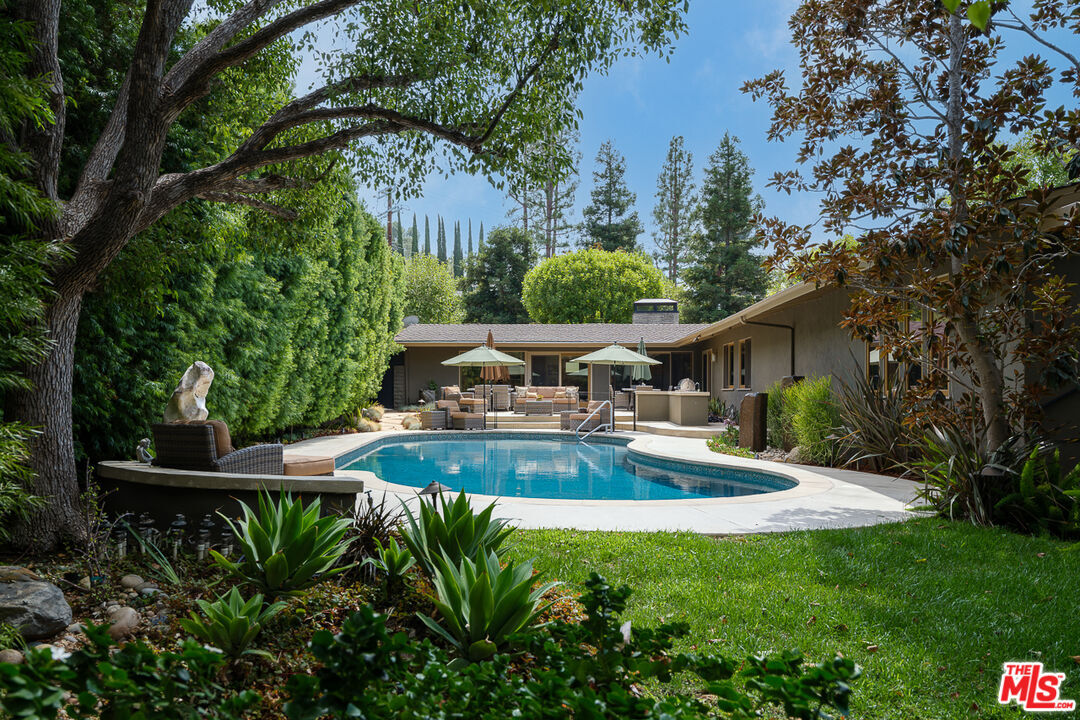 Property Photo: 20361 Wells Dr CA 91364