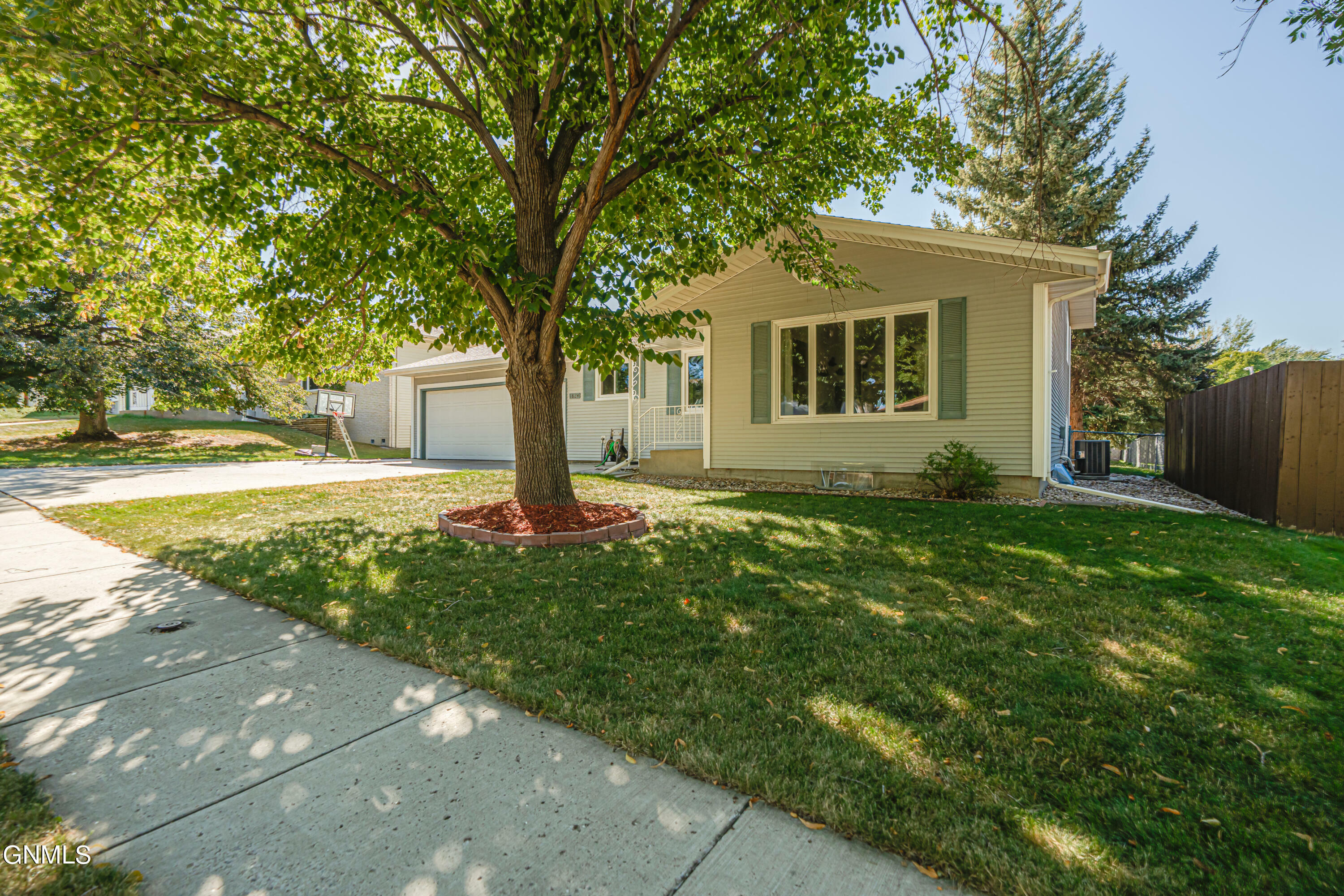 Property Photo:  1824 N 20th Street  ND 58501 