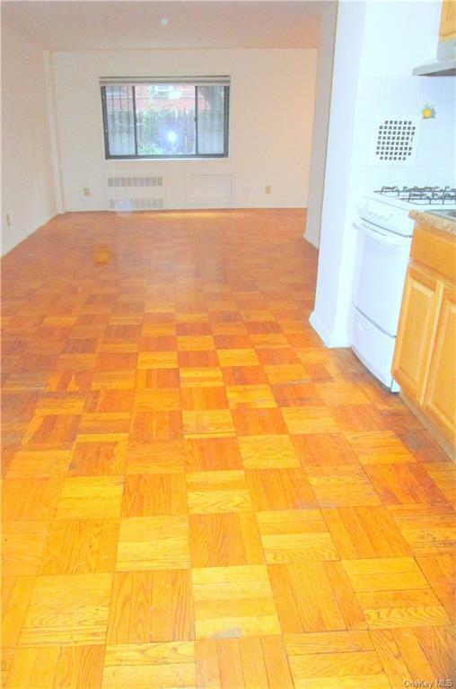 Property Photo:  680 N Terrace Avenue 1B  NY 10552 