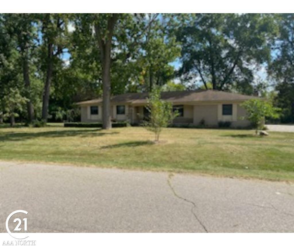 Property Photo:  6464 Fredmoor Drive  MI 48098 