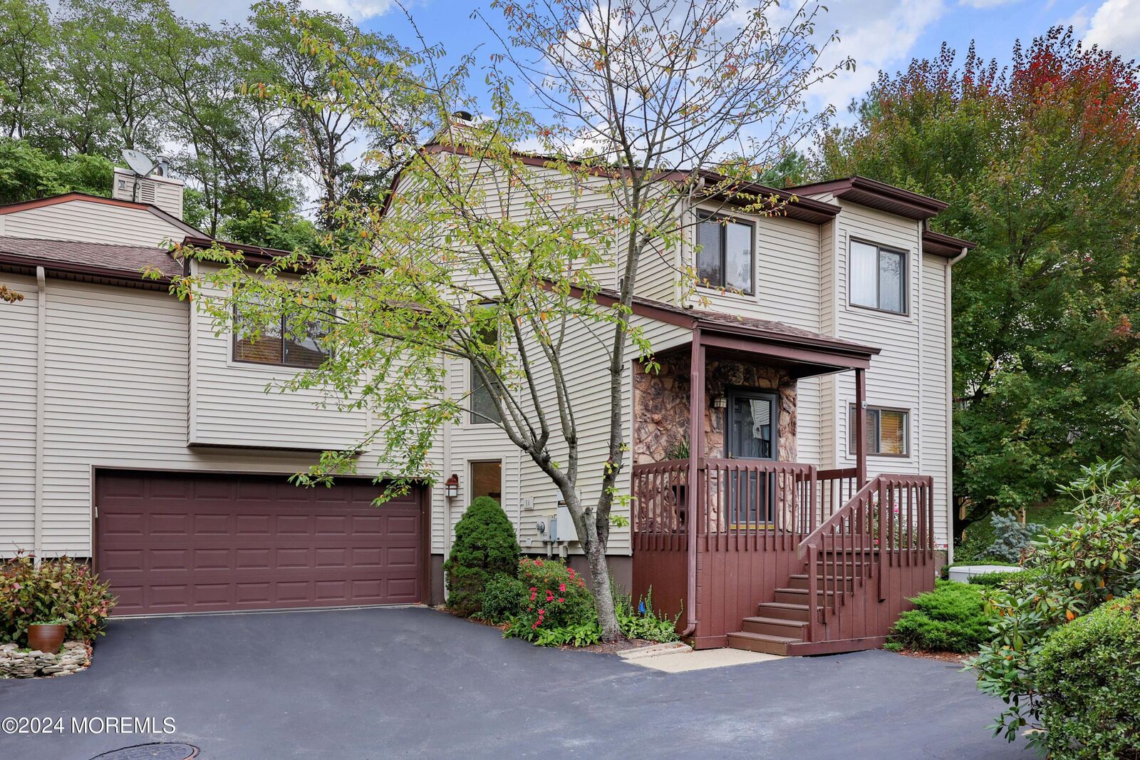 Property Photo:  14 Kennedy Court  NJ 07748 