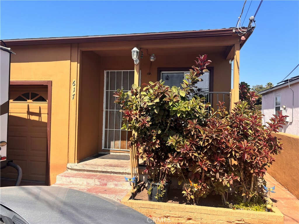 Property Photo:  617 E 24th Street  CA 91950 