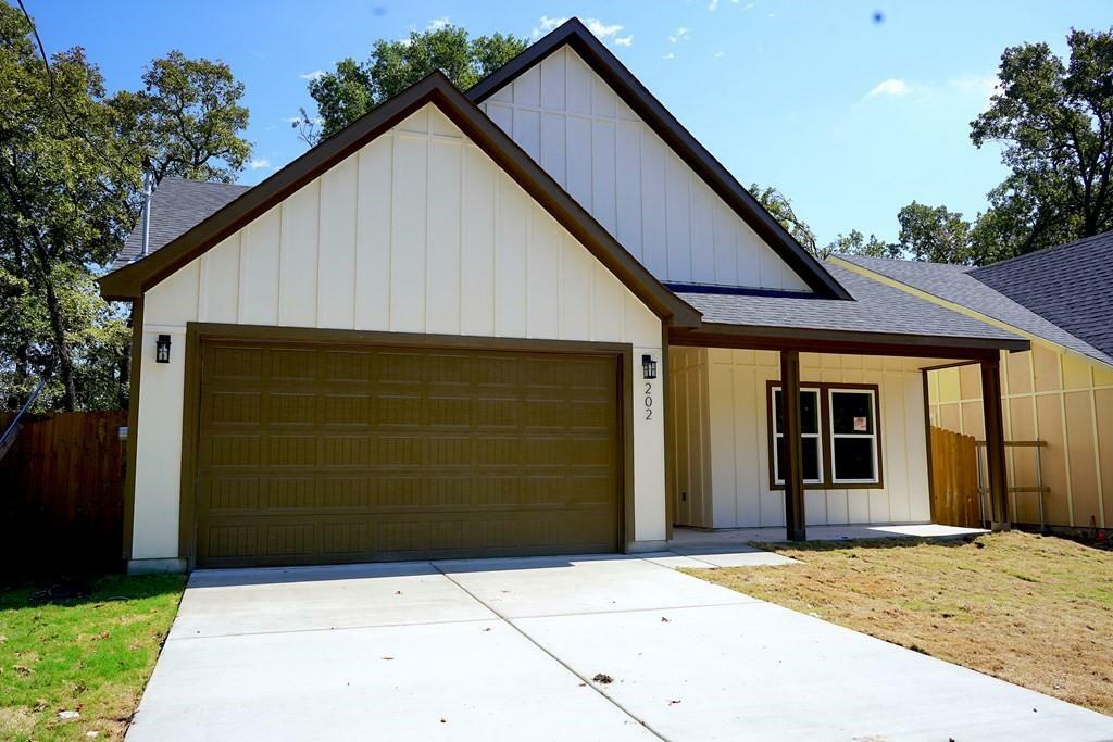 Property Photo:  202 Meadow Lake Drive  TX 75156 