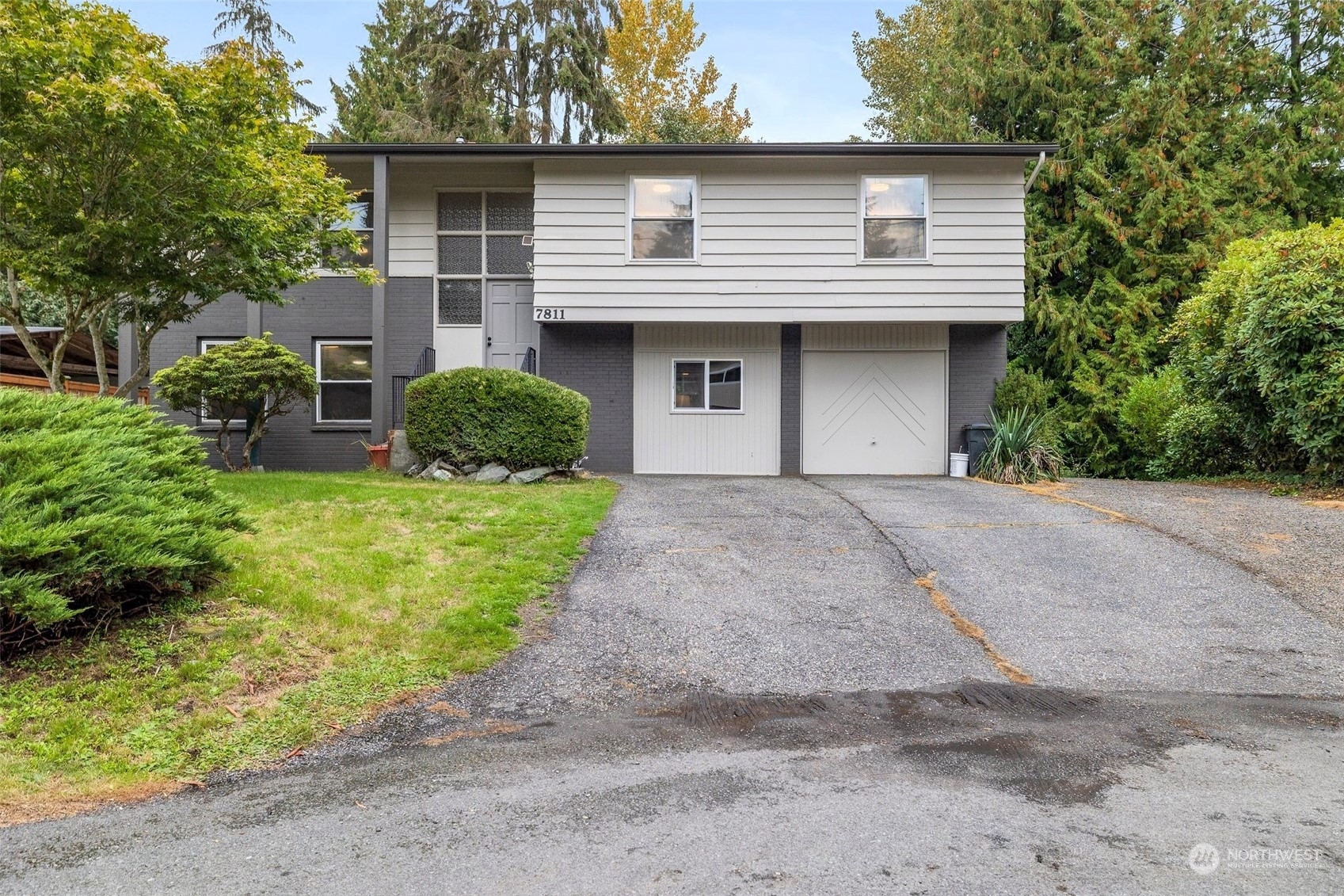 Property Photo: 7811 185th Place SW WA 98026