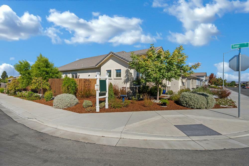 Property Photo:  1660 Clover Court  CA 95023 