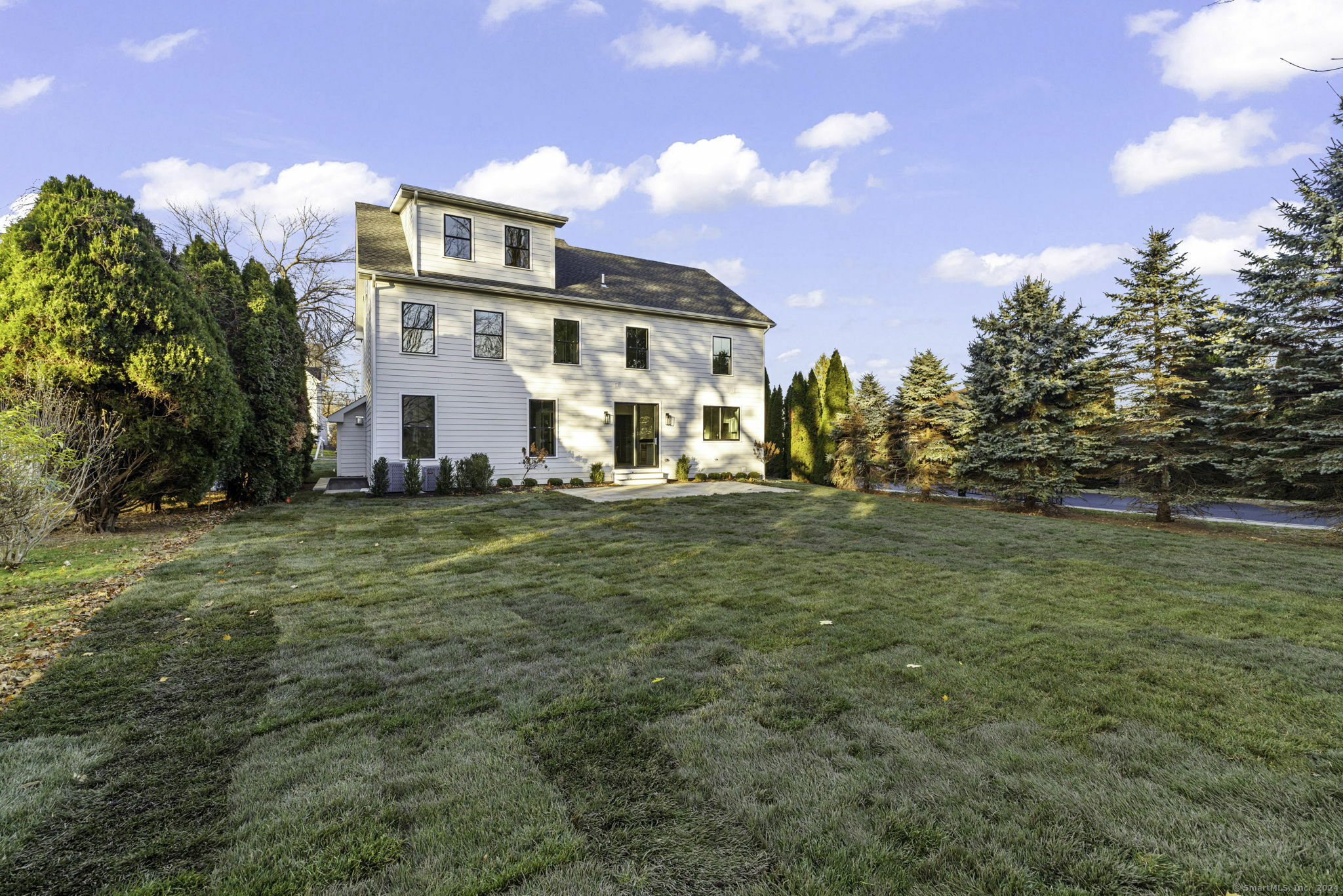 Property Photo:  15 Sunrise Road  CT 06880 