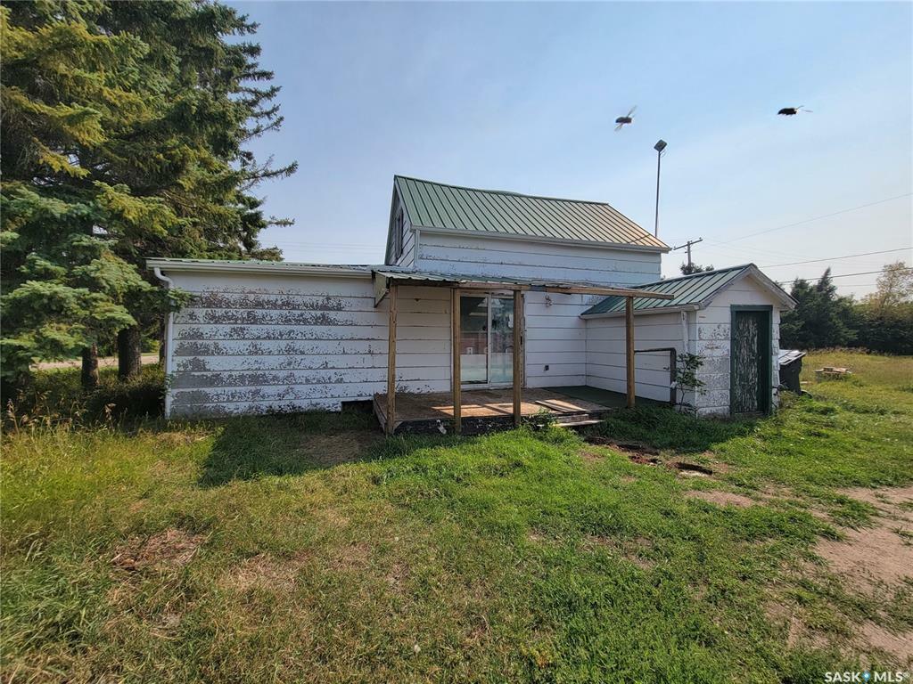 Property Photo:  19 Railway Avenue  SK S0M 0P0 