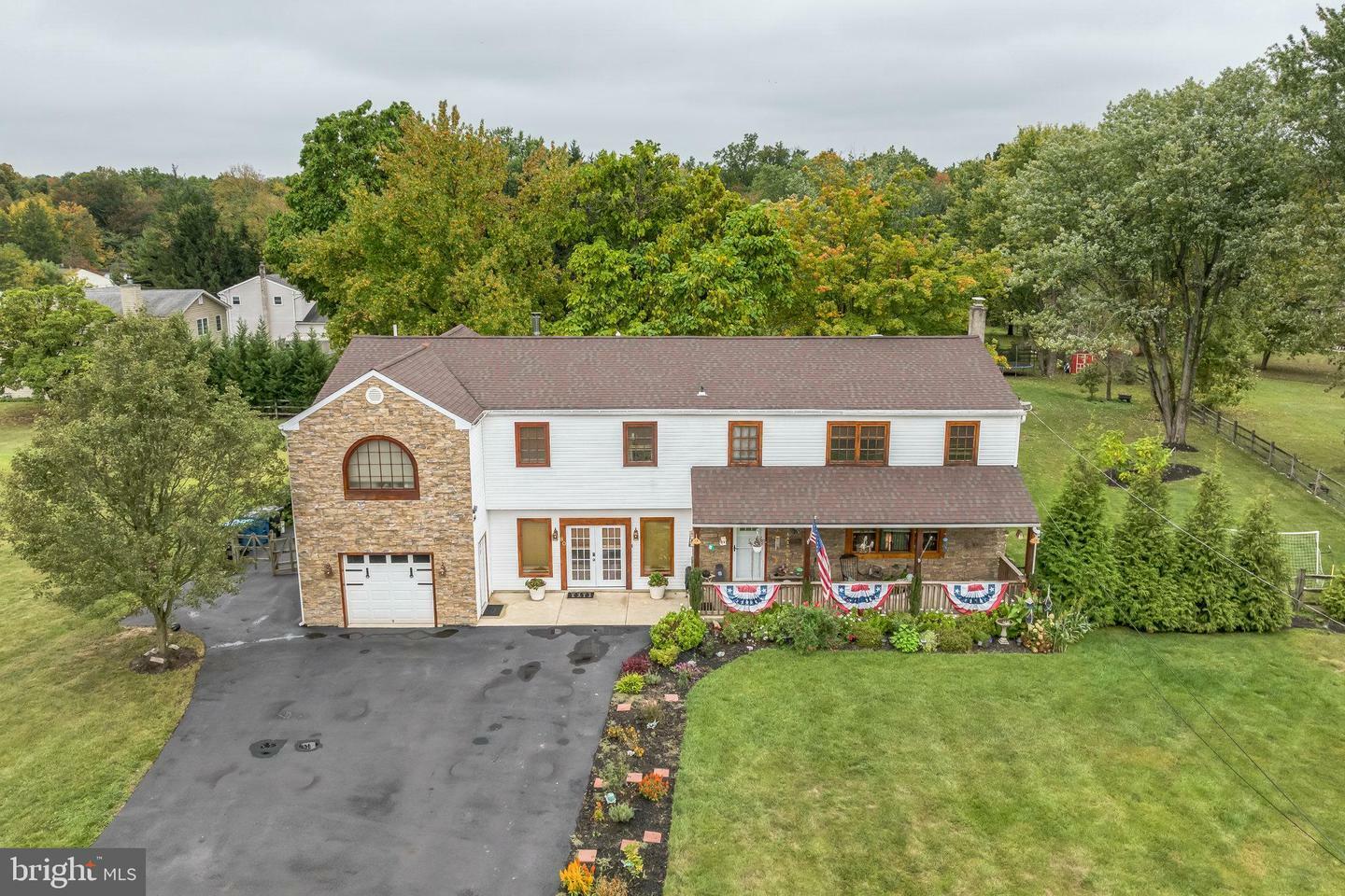 Property Photo:  60 Falcon Drive  PA 18914 