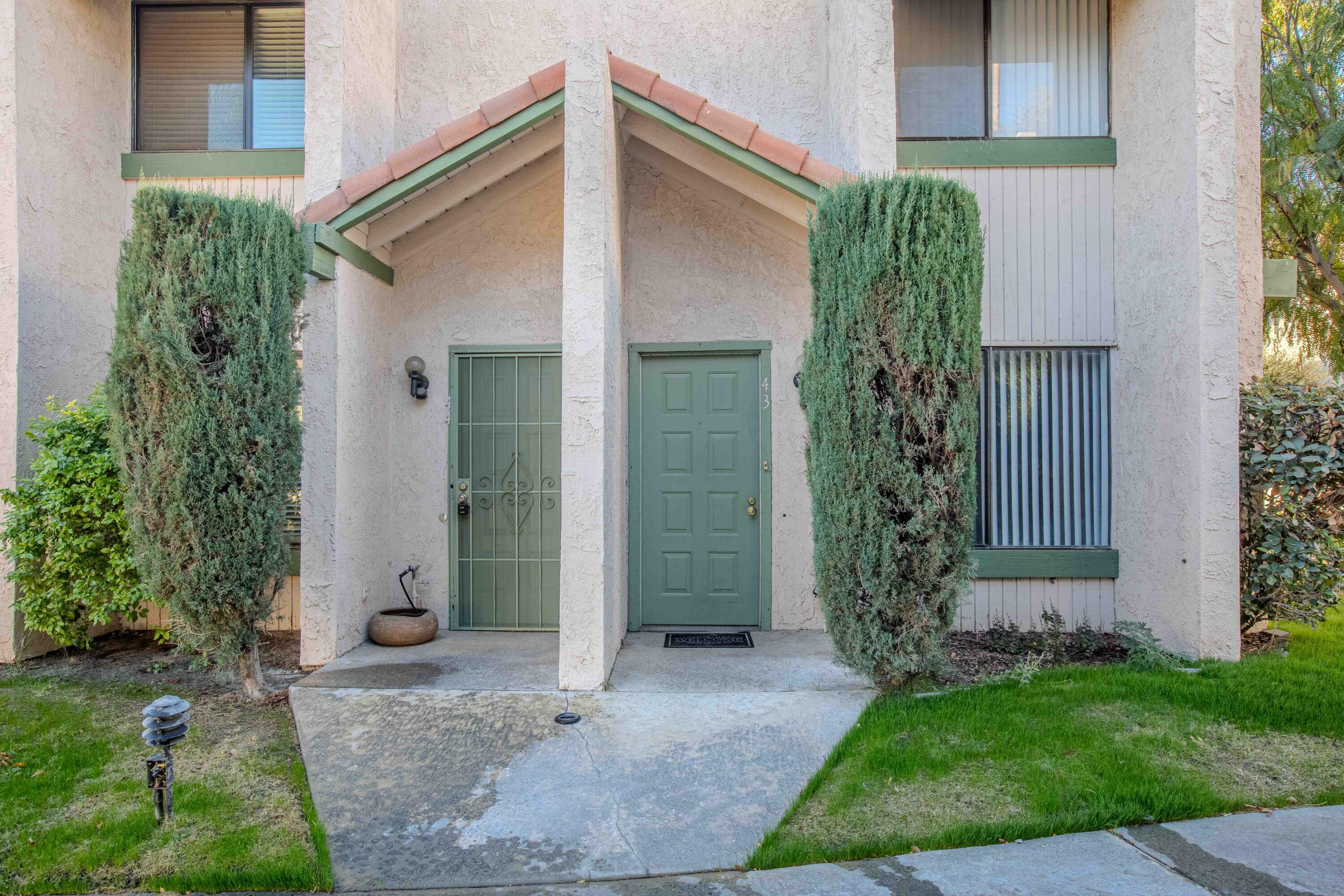 Property Photo:  43 Lakeview Circle  CA 92234 