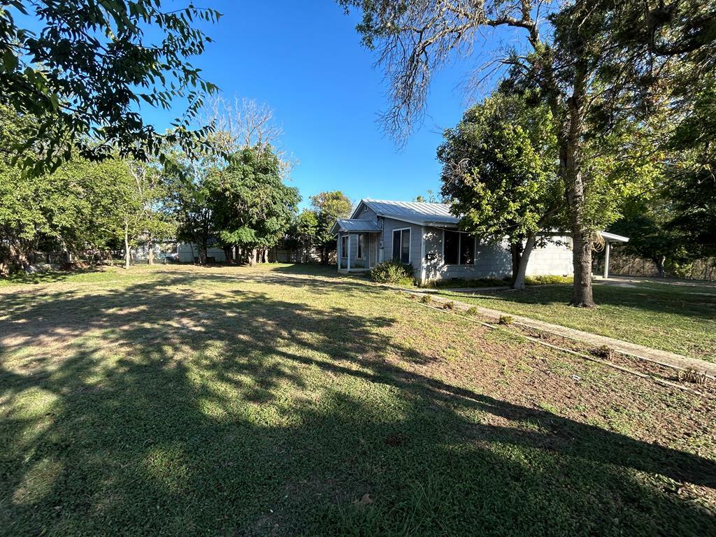 332 Powell Ave  Kerrville TX 78028 photo