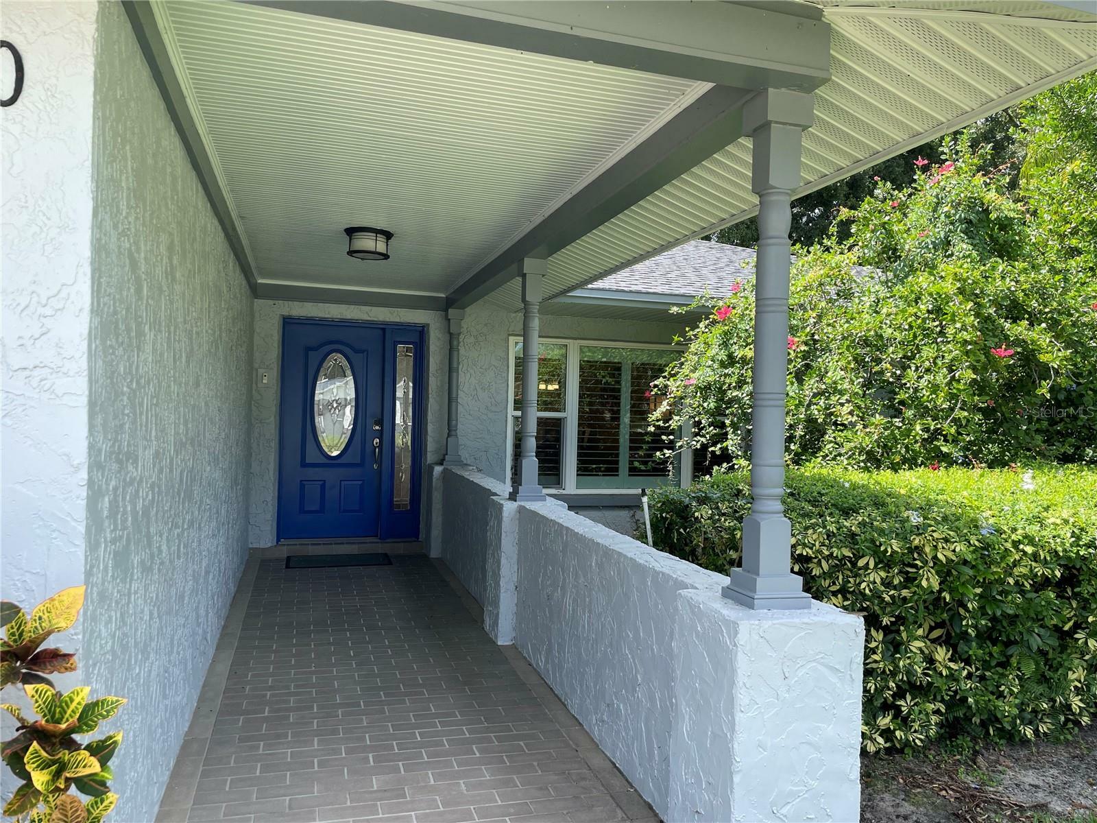 Property Photo:  610 Fair Oaks Drive  FL 34689 