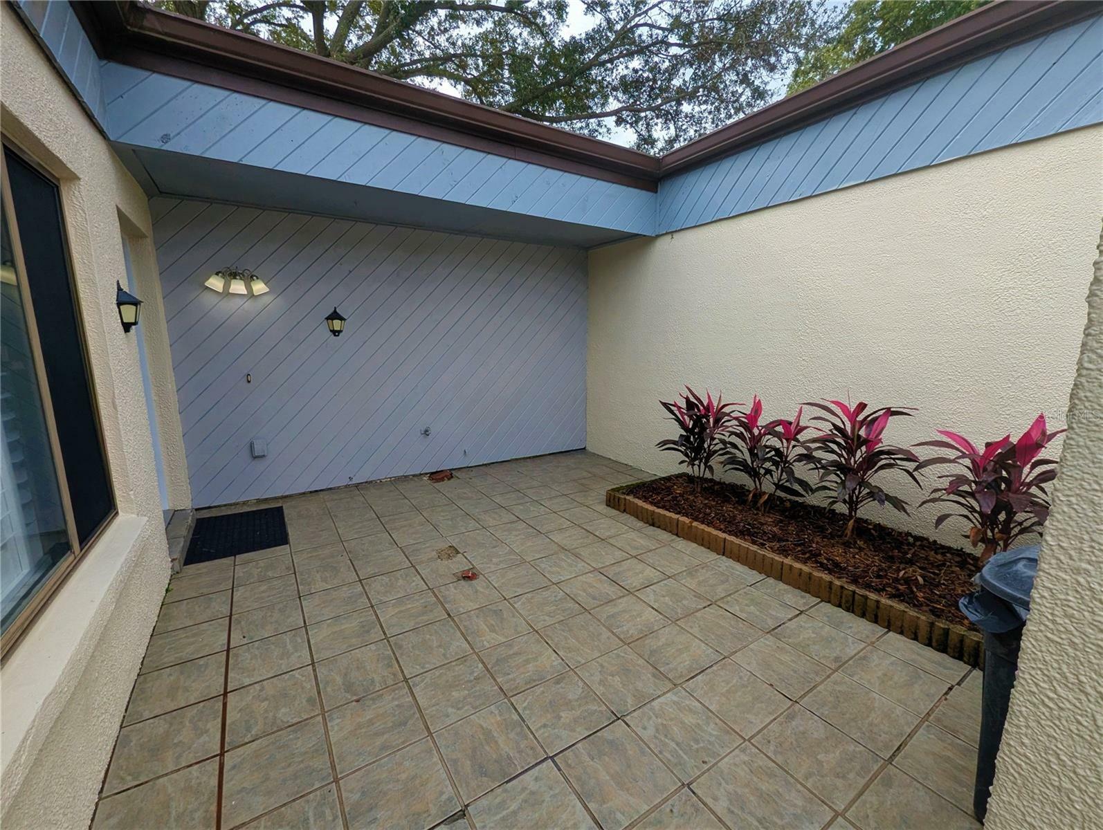 Property Photo:  2634 Cayman Way  FL 32792 