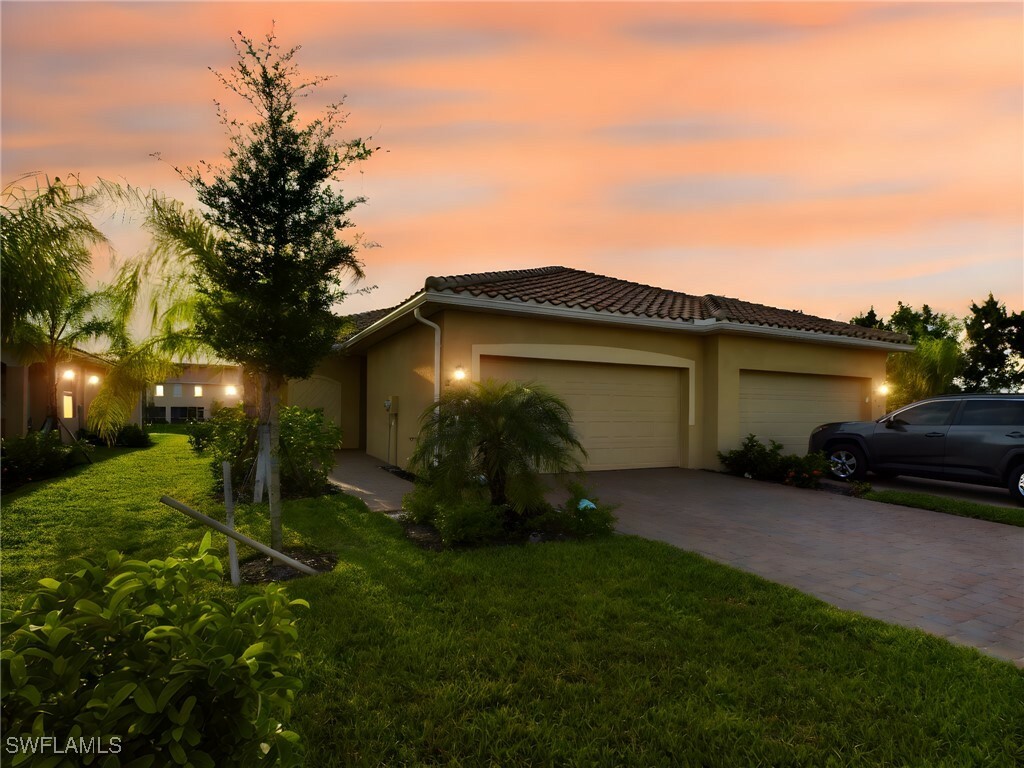 Property Photo:  2693 Vine Avenue  FL 34120 