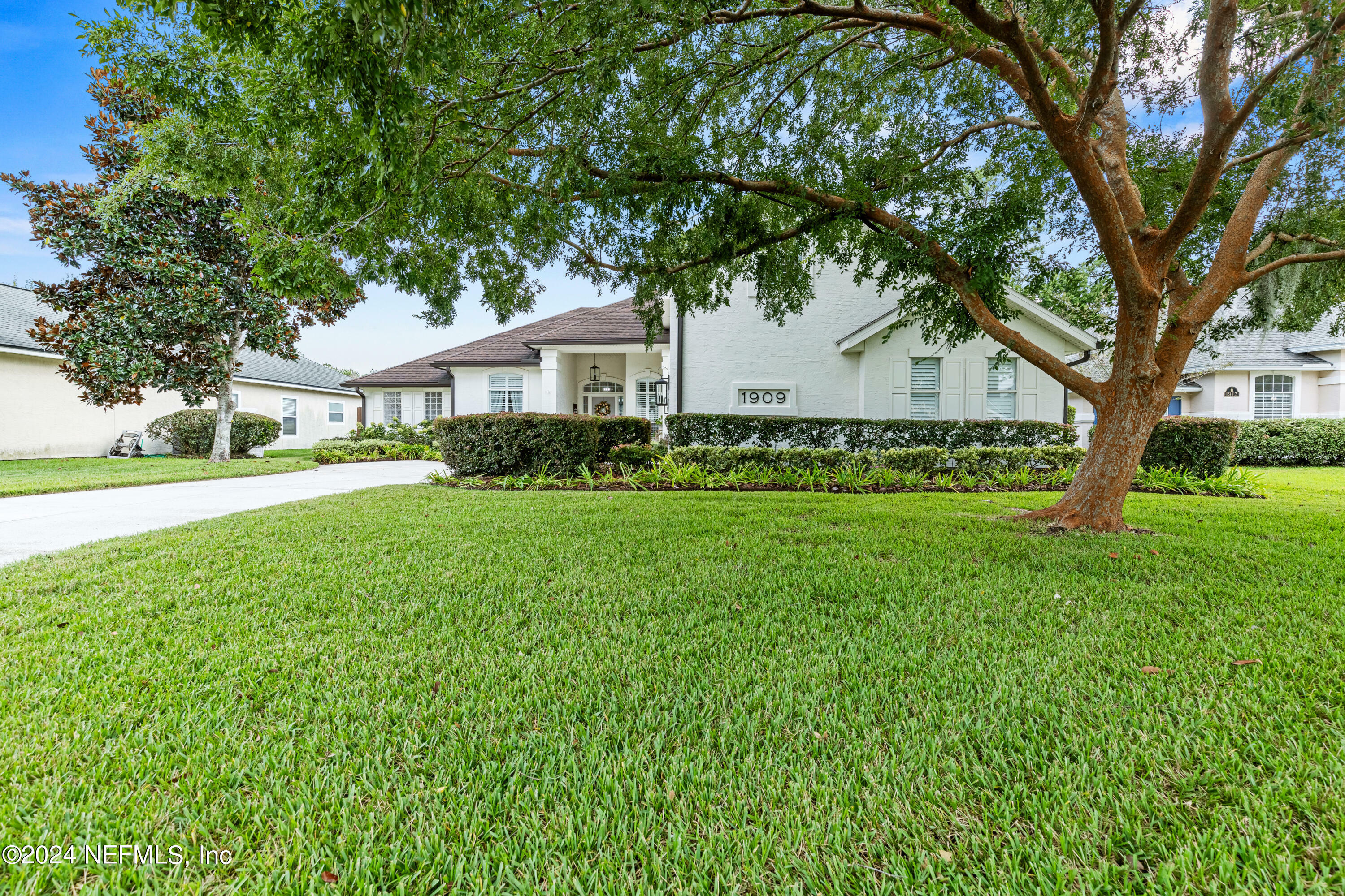 Property Photo:  1909 Fox Glove Lane  FL 32003 