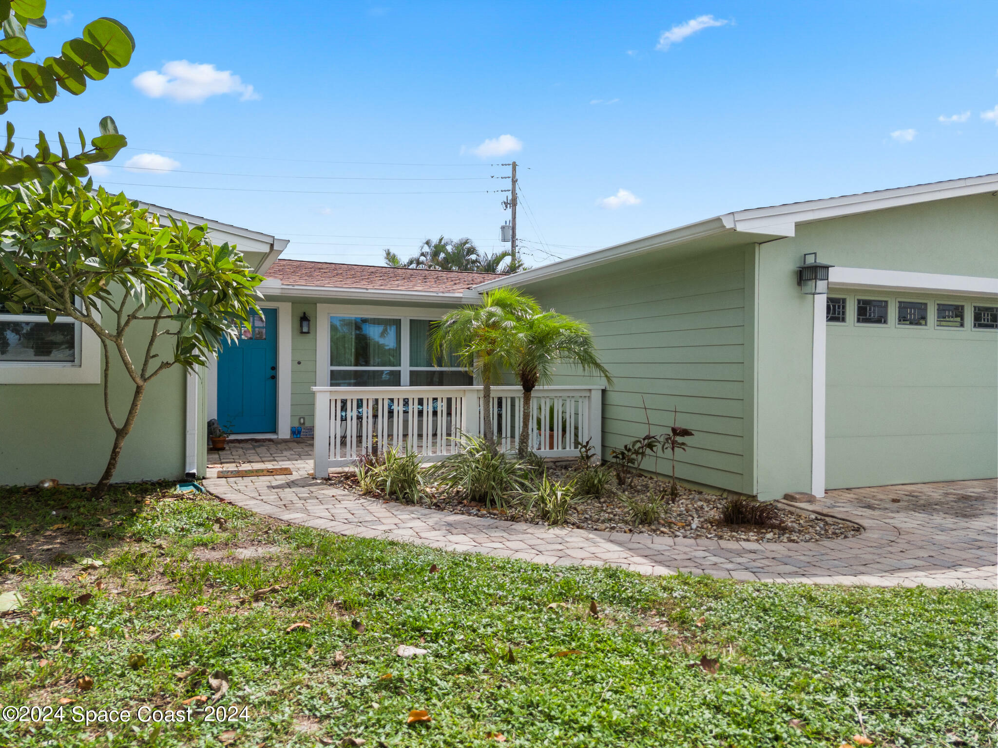 Property Photo:  185 Coral Way  FL 32903 