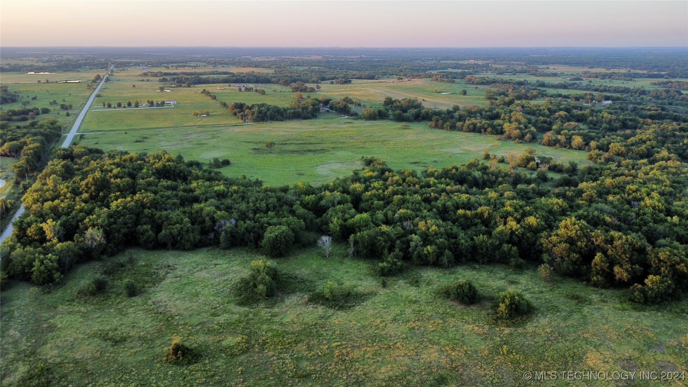 Property Photo:  202 N 4200 Road  OK 74454 