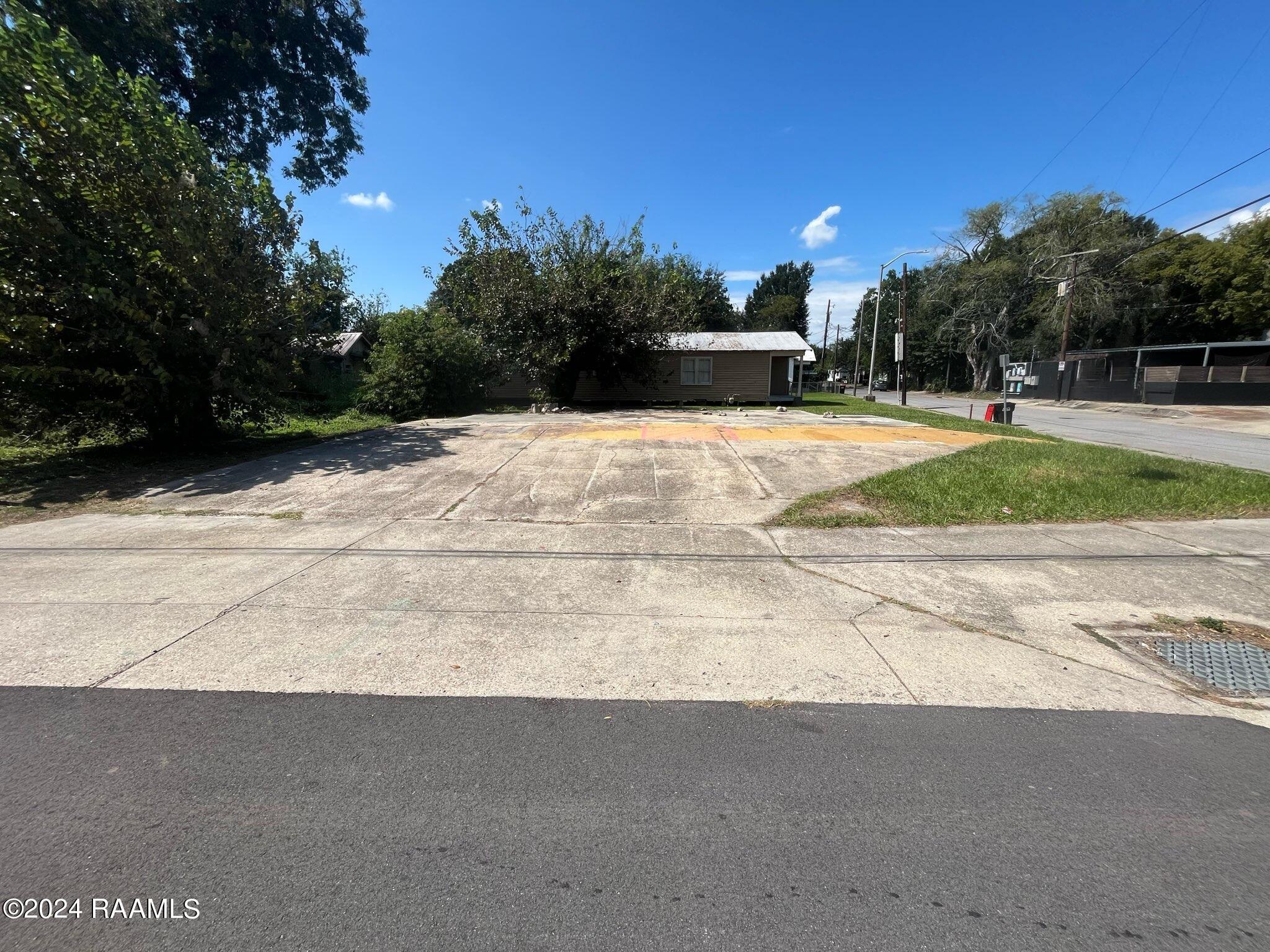 Property Photo: 200 McKinley Street LA 70501