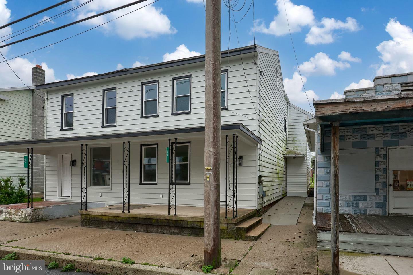 Property Photo:  44 S York Street  PA 17319 