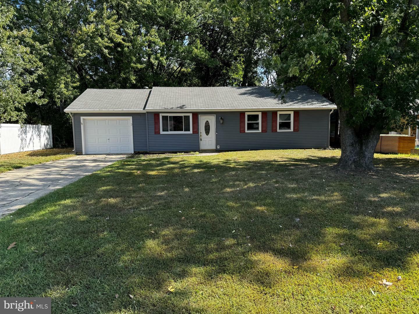 Property Photo:  3 Holly Court  NJ 08012 