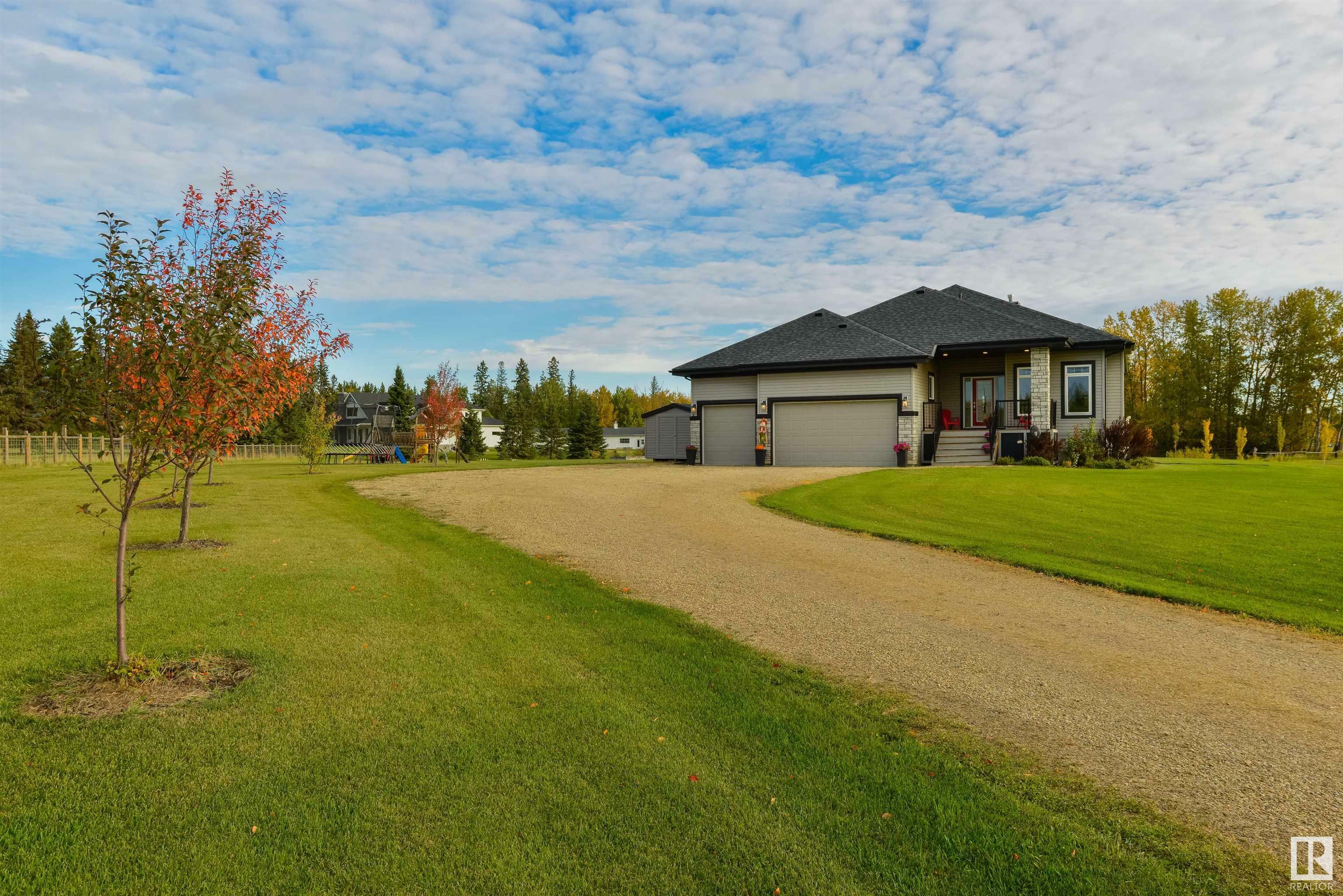 Property Photo:  53319 Rge Road 275 6  AB T7X 3T2 