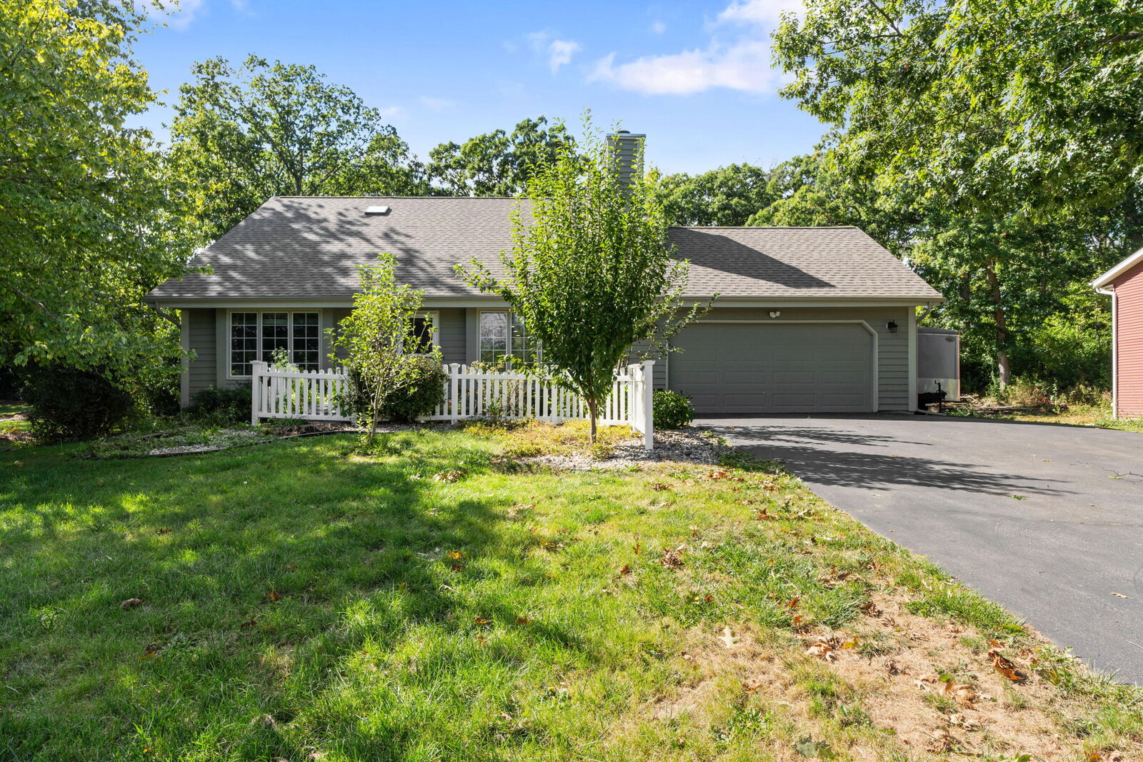 Property Photo: 8366 Greenbriar Rd WI 53185