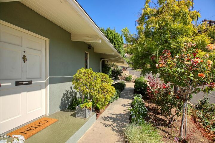 Property Photo: 1201 Alta Paseo CA 91501