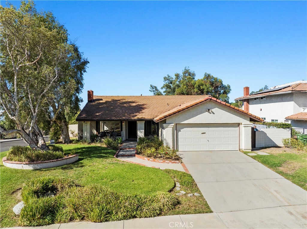 Property Photo:  11601 Porter Valley Drive  CA 91326 