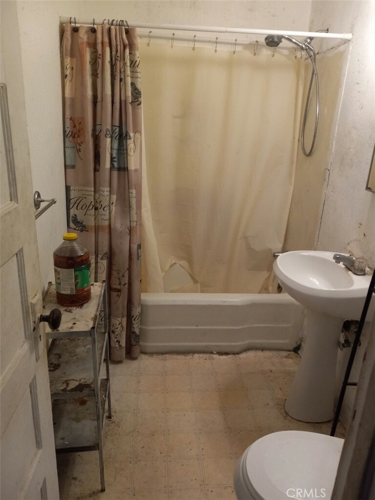 Property Photo:  315 S Walnut Avenue  CA 92870 