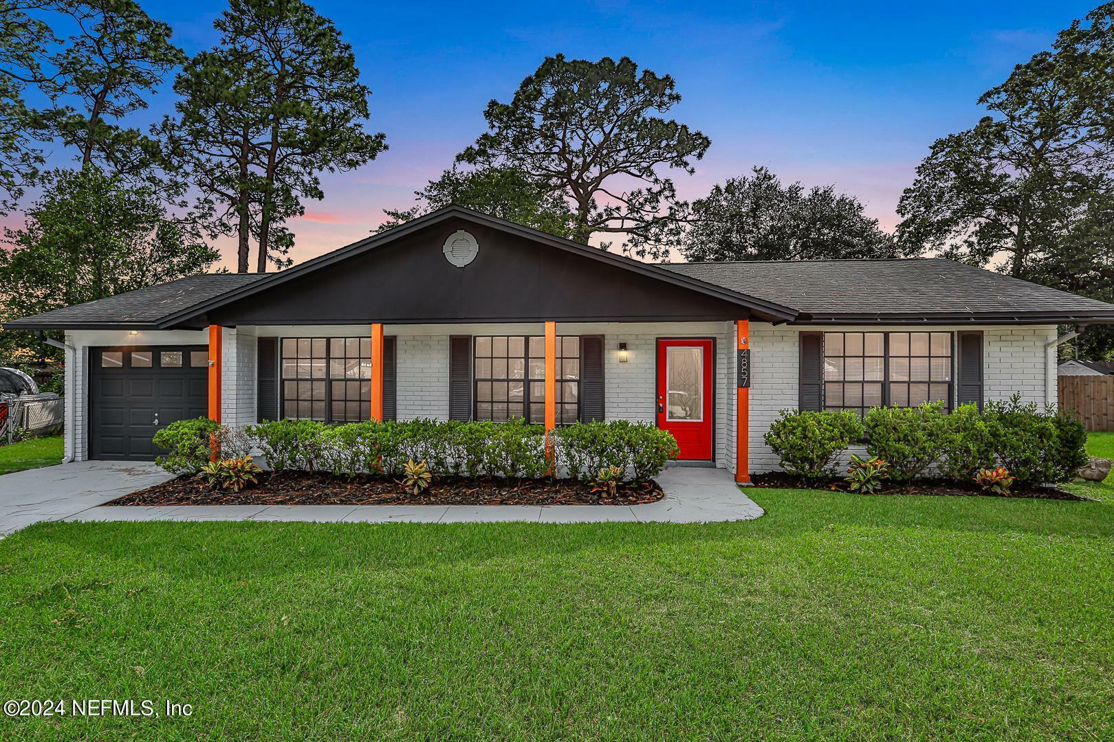 Property Photo: 4857 Scotch Pine Court FL 32210