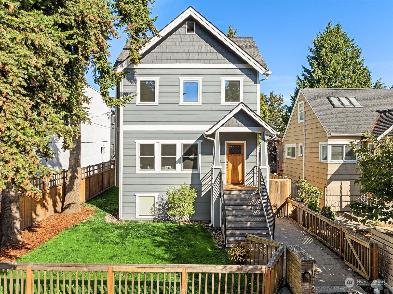 Property Photo:  1112 N 76th Street  WA 98103 