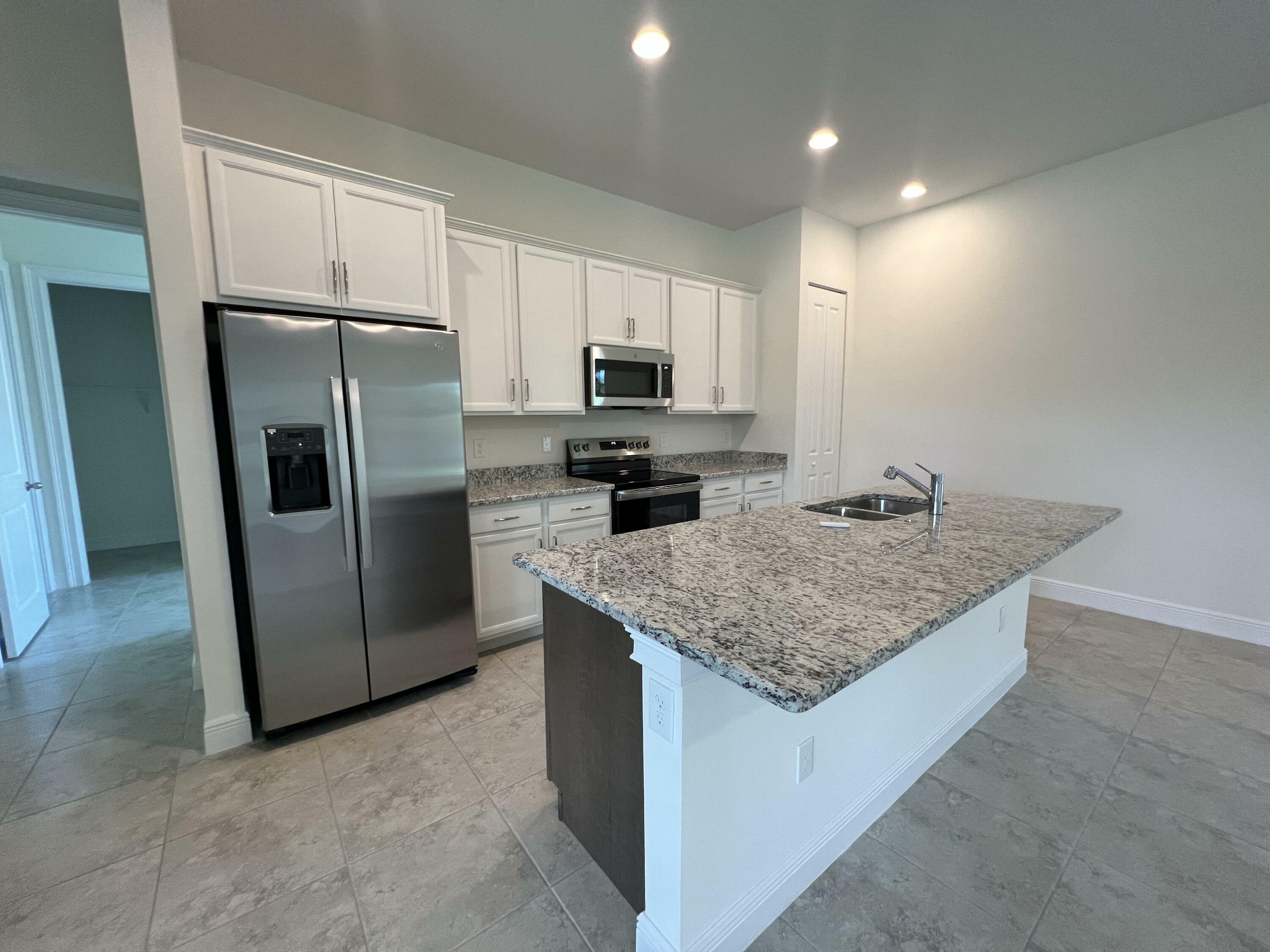 Property Photo:  5883 Pinetree Drive  FL 34982 