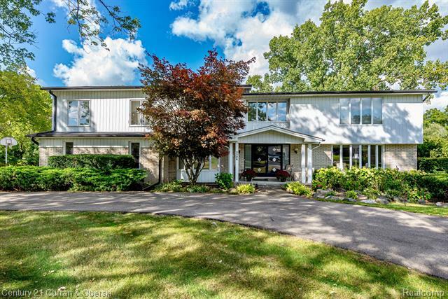 Property Photo:  3386 Parkland Drive  MI 48322 