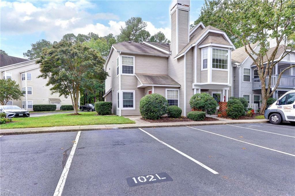 Property Photo:  102 Stratford Drive L  VA 23185 