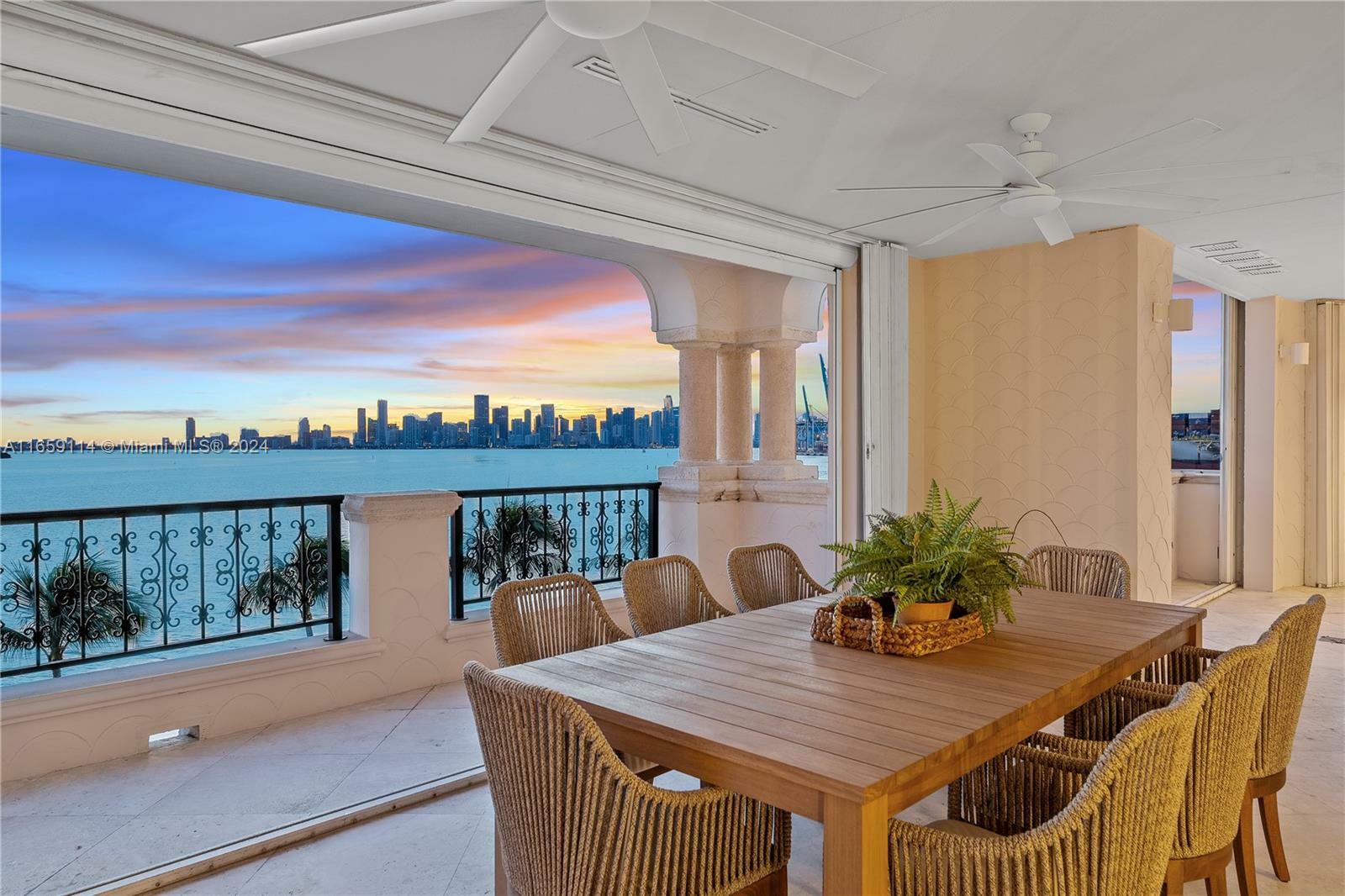 Property Photo:  5242 Fisher Island Dr 5242  FL 33109 