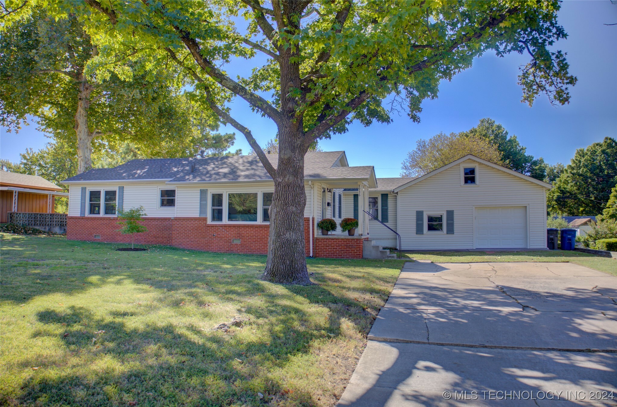 Property Photo:  4936 E 25th Street  OK 74114 