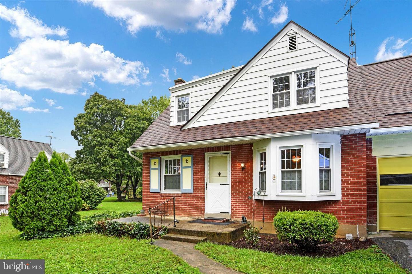 Property Photo:  4908 Franklin Street  PA 17111 