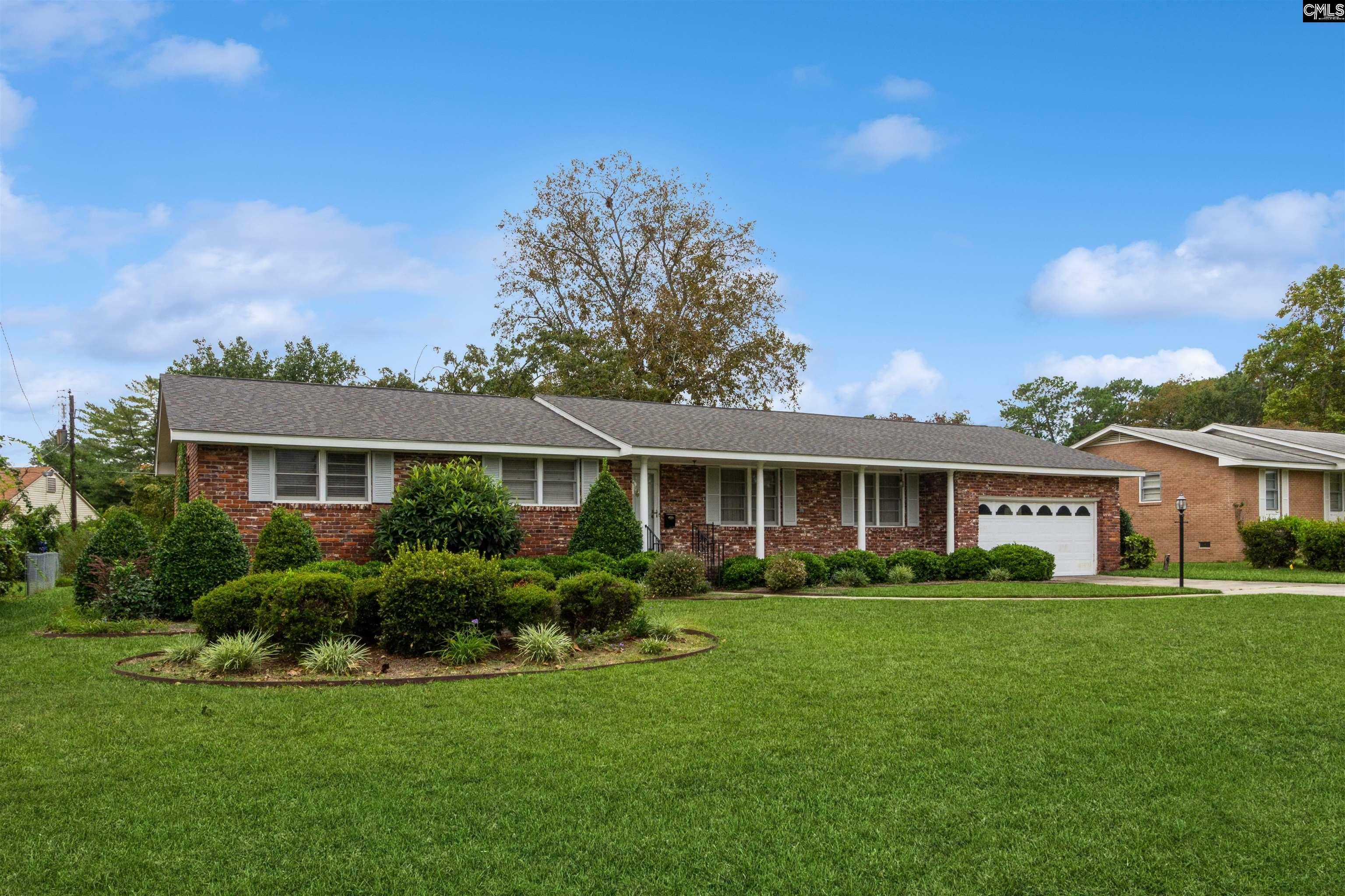 Property Photo:  204 Oak Ln  SC 29033 