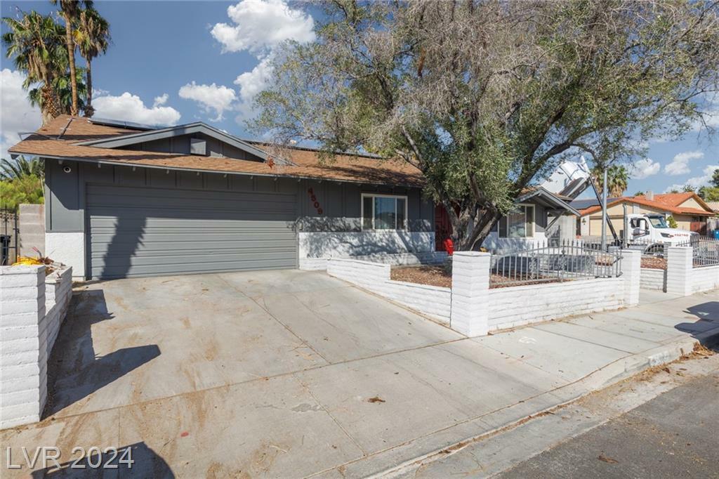 Property Photo:  4509 Paseo Del Ray Drive  NV 89121 