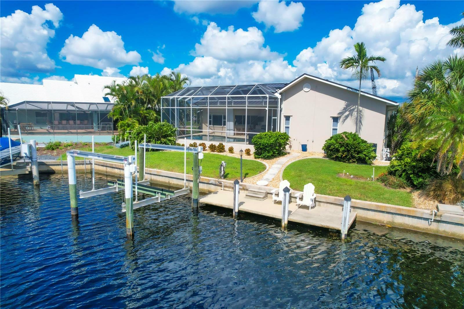 Property Photo:  265 Belvedere Court  FL 33950 