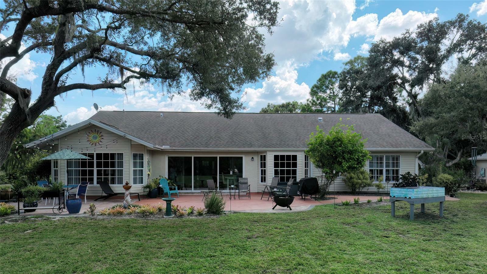 Property Photo:  408 Bailey Road  FL 34292 