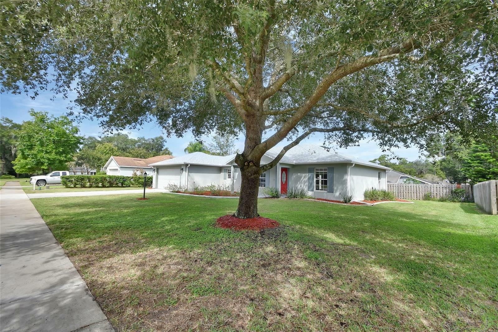 Property Photo:  1417 Saffron Trail  FL 32724 