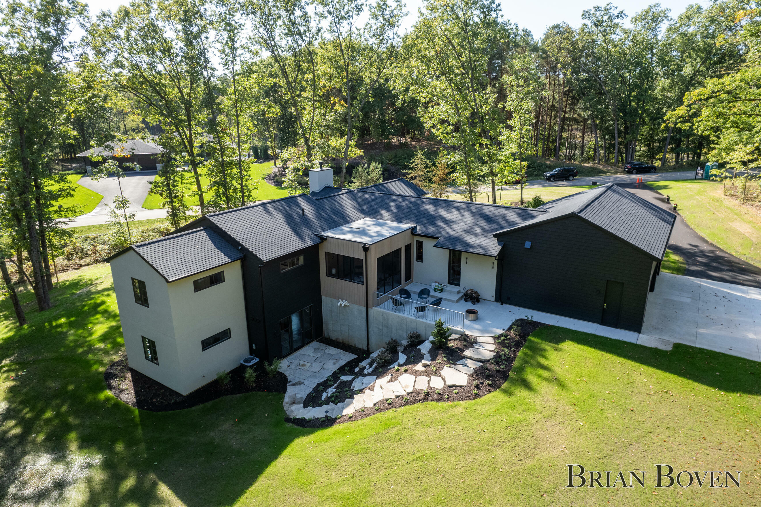 Property Photo: 3046 W Locust Lane SE MI 49301