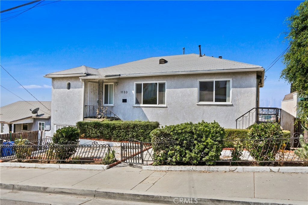 Property Photo:  1131 N Hicks Avenue  CA 90063 