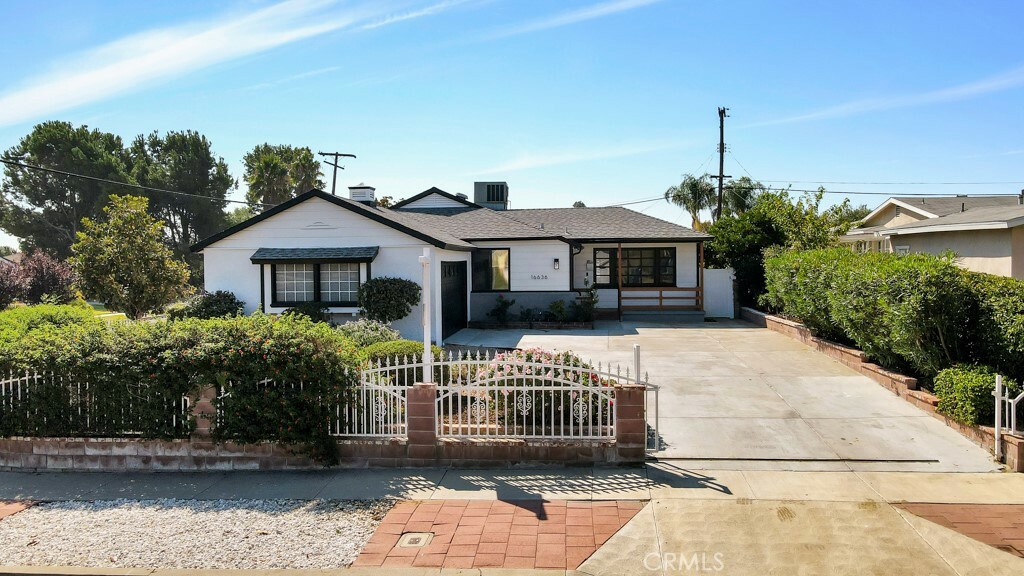 Property Photo:  16636 Kinzie Street  CA 91343 