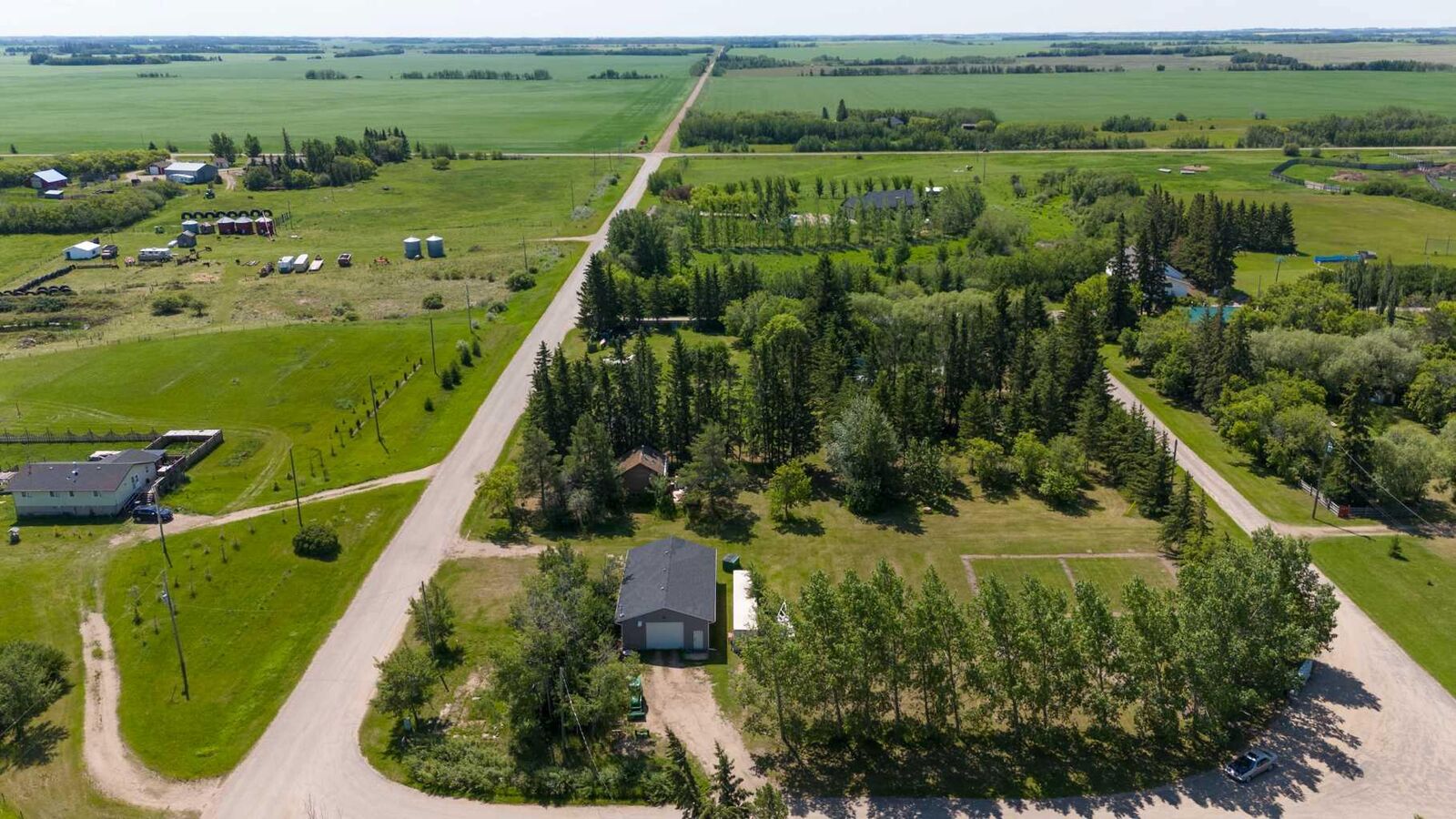 Property Photo:  5005, 5009 And 5011 50 Avenue  AB T0B 4G0 
