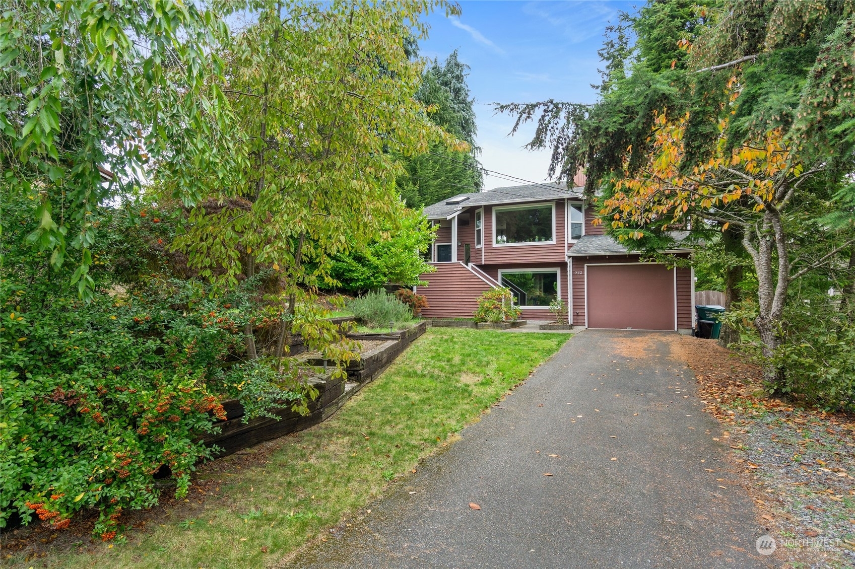 Property Photo:  912 N 98th Street  WA 98103 